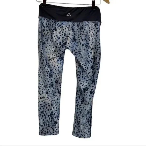 PRISM SPORT WOMEN'S BLUE/BLACK PATTERN ATHLETIC CAPRI LEGGINGS SIZE SMALL-EUC